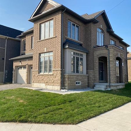 Vila 537 Veterans Dr Brampton On L7A 0C4 Exteriér fotografie