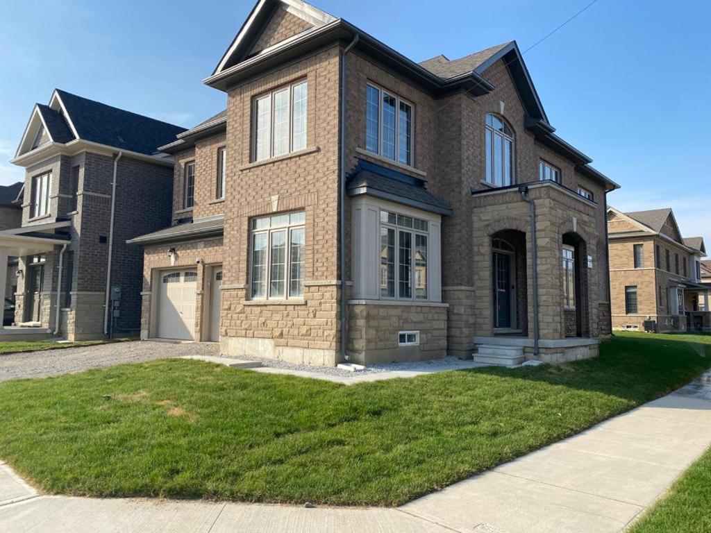 Vila 537 Veterans Dr Brampton On L7A 0C4 Exteriér fotografie